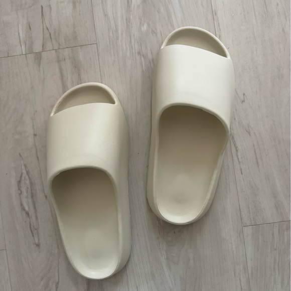 Brand new slides - Picture 2 of 4